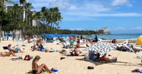 nCEzmIN`ڎς݂̕č{ẙόqő킢