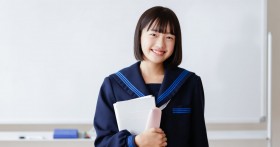 �y��������15�b�z�u3�ӂ̒�����18cm�A24cm�A30cm�̎O�p�`�̖ʐρv���ÎZ�ł���H