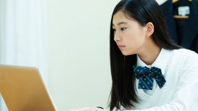 �y�w�Z�͂Ȃ��ς��Ȃ��̂��z�{�C�ŕω���]�ނȂ�΁u�ς��悤�Ƃ��Ȃ����Ƃ��厖�v�Ƃ��������̃V�X�e���v�l�\�\�Βk�F�V�X�e���v�l����ƕ��J�����~SEL���H�Ɖ����˗�