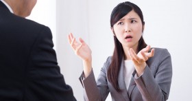 ��b�̖`���Ō����Ƒ��肪���b�Ƃ���NG���[�h�u�t�Ɂv�u����v�Ƃ���1�́H