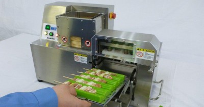 串　串刺しマシン　新品　送料込 世界の人手不足を救う日本製「焼き鳥串刺し機」の驚くべき性能