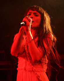 OLIVIA�A�wNANA�x�̎����G���f�B���O�ȂɋN�p������I