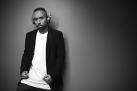 �f�r���[�O�ɃO���~�[�܎�܁I�H���͔h��R&B�V���K�[���f�r���[