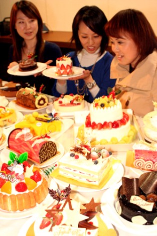 画像 写真 クリスマス商戦本格スタート カップル招いてケーキ試食会 最新ニュース 1枚目 Eltha エルザ