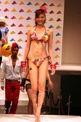 中別府葵 2008年　東レ 宣伝用 水着 ポスター 未使用品 B1 東レ、１７歳モデルを起用／０８年水着キャンペーン | 全国ニュース