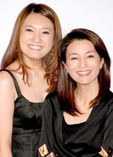 映画初共演を果たした娘・仁美と母・亜季子　