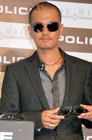 EXILE・ATSUSHIが故の逆説「デートの時はサングラスかけない」｜最新