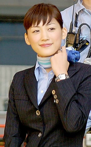画像 写真 全日空史上初の映画会見 ジャンボジェット機で出演者ら登場 映画 ハッピーフライト 5枚目 Oricon News