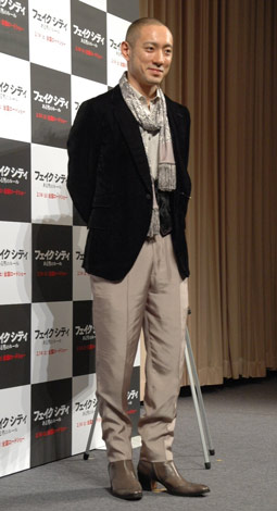 画像 写真 初トークショーでド緊張の市川海老蔵 モテ男の原点 を語る 2枚目 Oricon News