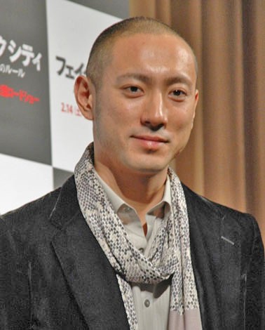 初トークショーでド緊張の市川海老蔵 モテ男の原点 を語る Oricon News