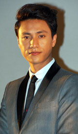 �����f��wPainted Skin�x�̃��b�h�J�[�y�b�g�ɓo�ꂵ���`�F���E�N�� 