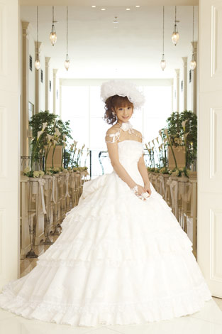 画像 写真 ゆうこりん 初プロデュースの花嫁衣装で登場 理想の王子様は 関根勤さん 5枚目 Oricon News