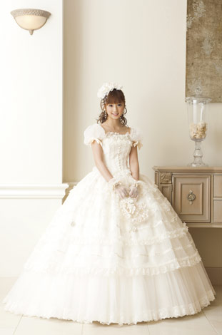 画像 写真 ゆうこりん 初プロデュースの花嫁衣装で登場 理想の王子様は 関根勤さん 10枚目 Oricon News