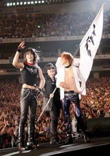 X JAPAN�A�N�������\��̃x�X�g�A���o���Œ��������Ȃ��W