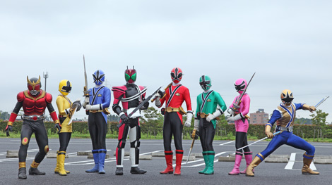 画像 写真 2大ヒーロー並び立つ 仮面ライダーと戦隊シリーズが初共演 1枚目 Oricon News