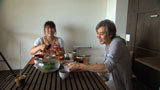 19日放送のドキュメンタリー番組『ソロモン流』に登場する山田邦子（左）と、夫の後藤史郎さん　