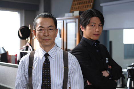 『相棒』で共演する（左から）水谷豊、及川光博（写真はシーズン8）　
