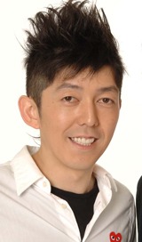 2�����e�E���x�T�V�ɑ�3�q�̒����a���u���Ɍ������ĕ����āv