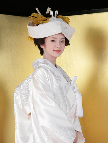 NHK朝の連続テレビ小説『つばさ』で白無垢姿を披露した多部未華子　