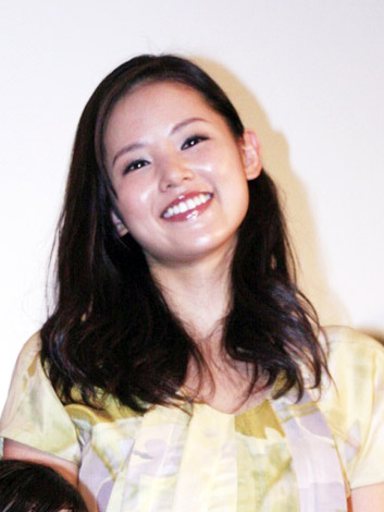 小西真奈美 1年ぶりの 娘 との再会に 母 の顔 映画 のんちゃんのり弁 初日舞台あいさつ Oricon News