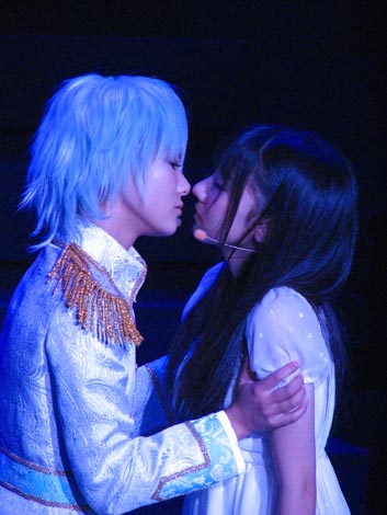 画像 写真 Akb48メンバー同士の本気のキスで 好きになりかけた Akb歌劇団が本格ミュージカルに挑戦 5枚目 Oricon News