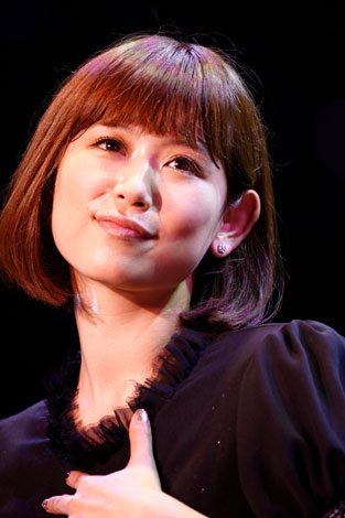 絢香 活動休止前最後の単独ライブで熱唱 夫 水嶋ヒロも見守るなか ありがとう Oricon News