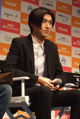 �y��10�񓌋��t�B�����b�N�X�z���c�đ��剉�f��̓��ʏ�f�ɕ�E���R�I�A�Z�E�������삯����