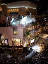 X JAPAN�g6�l�h�ł̕Đi�o��YOSHIKI�u���ɂ܂�v�Ɨ� ���X�j��ő�K�͂�5���~�B�e���s