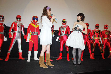 画像 写真 スーパー戦隊シリーズから 18体のレッド勢ぞろい に観客大興奮 7枚目 Oricon News