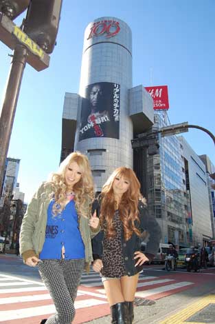 ゆまち 愛奈 お台場でライブ 盛り写メ大会 開催決定 Oricon News