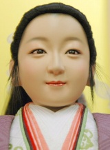 東京・浅草橋の久月本店で公開された、浅田真央選手がモデルのひな人形『親のねがい雛』　（C）ORICON DD inc.　