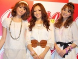 『CanCamスーパーカワイイCollection2010』に参加した（左から）安座間美優、徳澤直子、舞川あいく　（C）ORICON DD inc.　