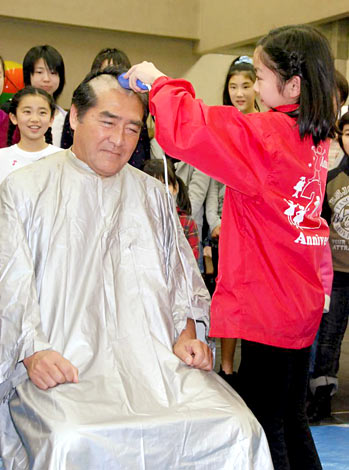 画像 写真 目黒祐樹 毎年恒例 アニー 剃髪式でつるっつる 4枚目 Oricon News