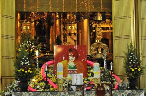 画像 写真 Xjapan Hideさん13回忌法要で築地本願寺本堂開放 ファン3万5000人が弔問 1枚目 Oricon News