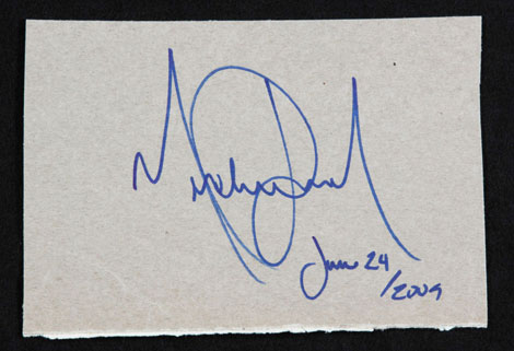 マイケル・ジャクソンさん最後のサインが米国で発見 日本で初公開 ...