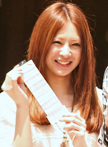 北川景子の画像 写真 北川景子が主演作ヒット祈願 恋みくじ は大吉 157枚目 Oricon News