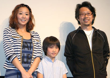 映画『BUNGO-日本文学シネマ-』の公開記念舞台あいさつに登壇した（左から）優香、遠藤健慎、アベユーイチ監督　（C）ORICON DD inc.　