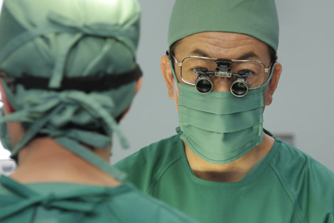 画像 写真 水谷豊が 神の手 持つ天才外科医役 チーム バチスタ 原点をドラマ化 5枚目 Oricon News