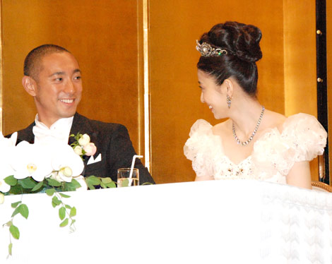 画像 写真 海老蔵 麻央 結婚披露宴後会見主な一問一答 3枚目 Oricon News