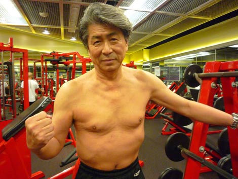 奇跡の70歳 鳥越俊太郎が驚異の肉体改造 Oricon News