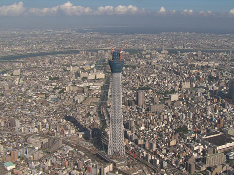画像 写真 新旧タワーcm共演が実現 東京タワー スカイツリーが 宇宙人ジョーンズ Cmに登場 3枚目 Oricon News