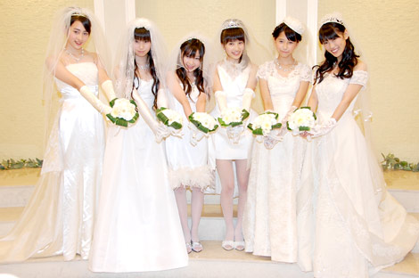 ももいろクローバー 純白花嫁姿で アイドル天下統一 誓う Oricon News