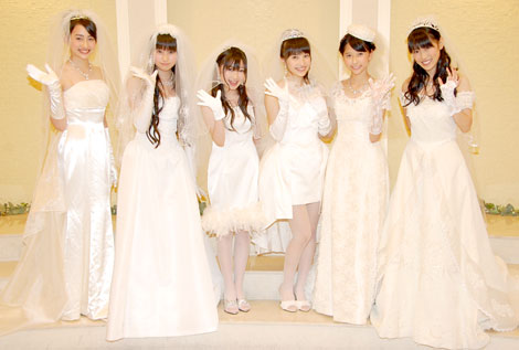 画像 写真 ももいろクローバー 純白花嫁姿で アイドル天下統一 誓う 9枚目 Oricon News