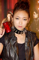 ���숟�ˁA�g���l�h����������̎��𓉂� �u��؂Ȑl�������v