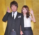 ���{�q�j&�؉��D���؂�2�V���b�g����� �v���|�[�Y�ɃK���X�̌C