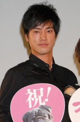 �˒J�����A�悢����̘A���Ɂg�N��̍ȁh��|���̂Ԃ���_���o��