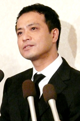 ���R�G���A�b�r���珊���������^�����g���J�[���񓉂�