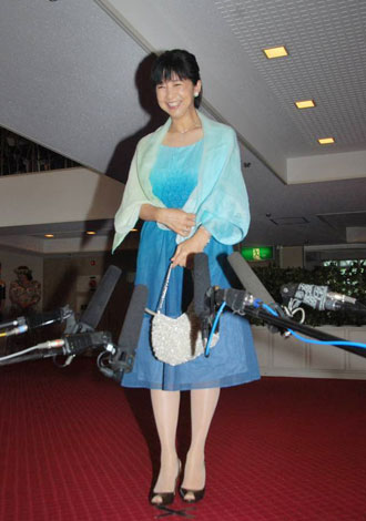 宮崎美子の画像 写真 勝野洋 友人らの 還暦 祝いに 感激 14枚目 Oricon News