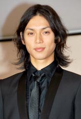 �����q���A������������ގЂ��Ă��� ���M�����Ɉӗ~