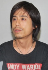 �e�����A���ِF�v���f���[�T�[�͎��͂𖣗�����g�l���炵�h